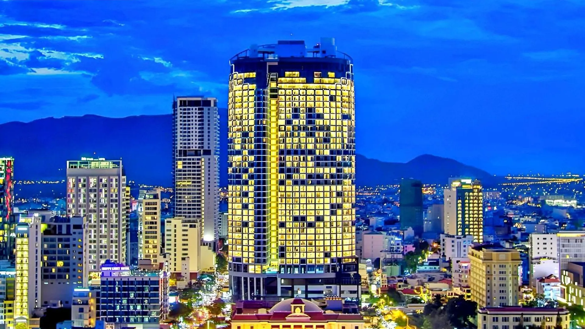 Hanz Business Suite Panorama Beach Condo Hotel Nha Trang