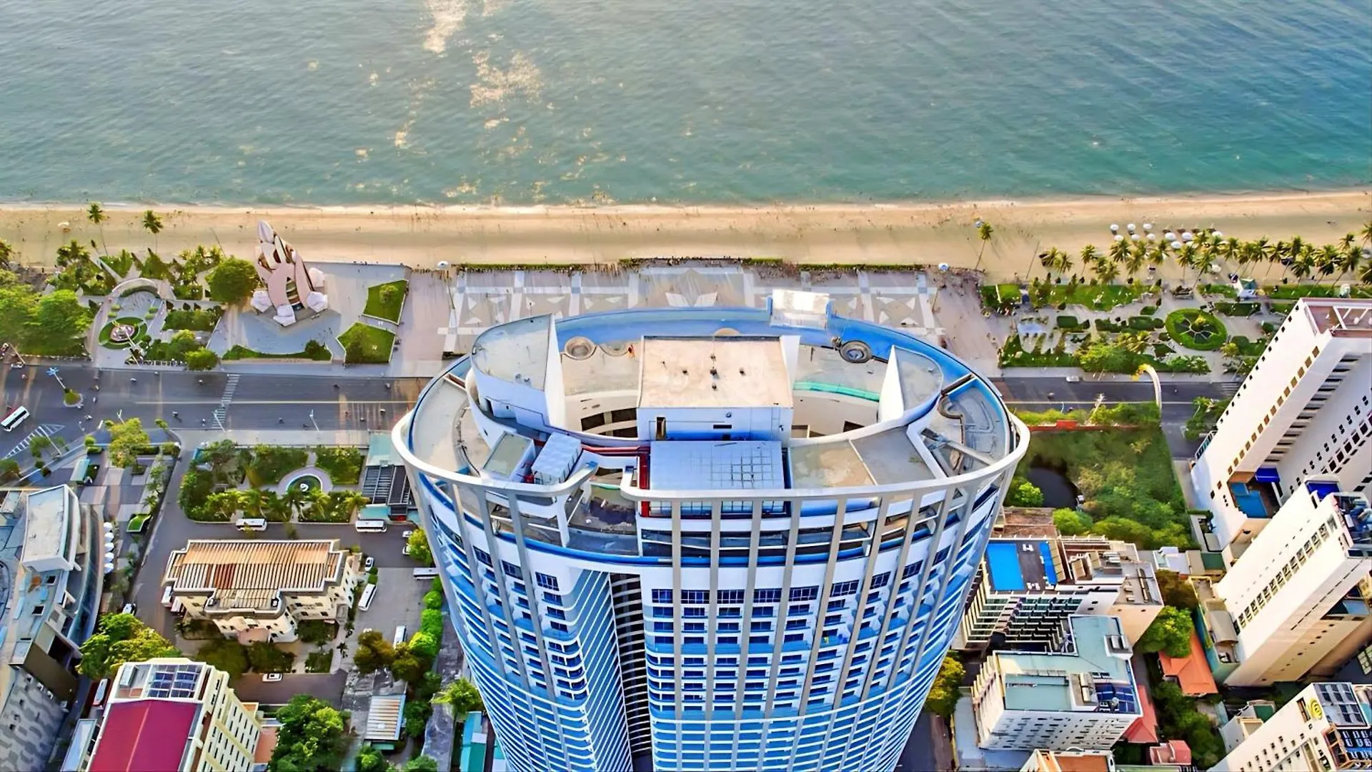Hanz Business Suite Panorama Beach Condo Hotel Nha Trang 5*,